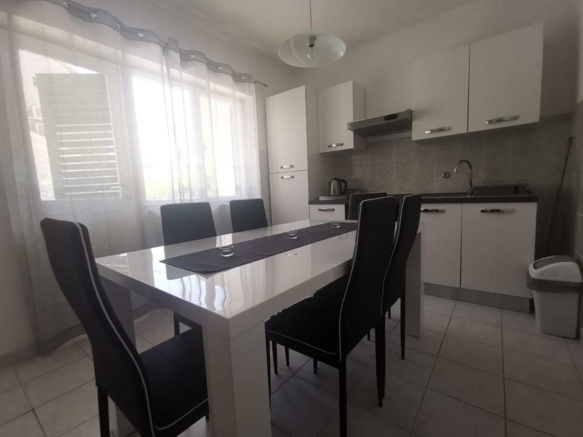 Ferienwohnung Mala Kuca Vodice Exterior foto